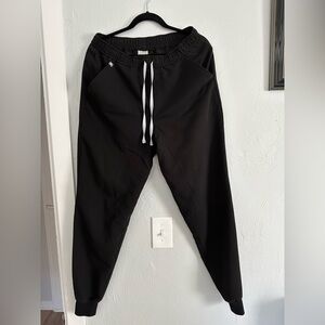 Figs Men’s Tansen Jogger Scrub Pants. Black. Size M